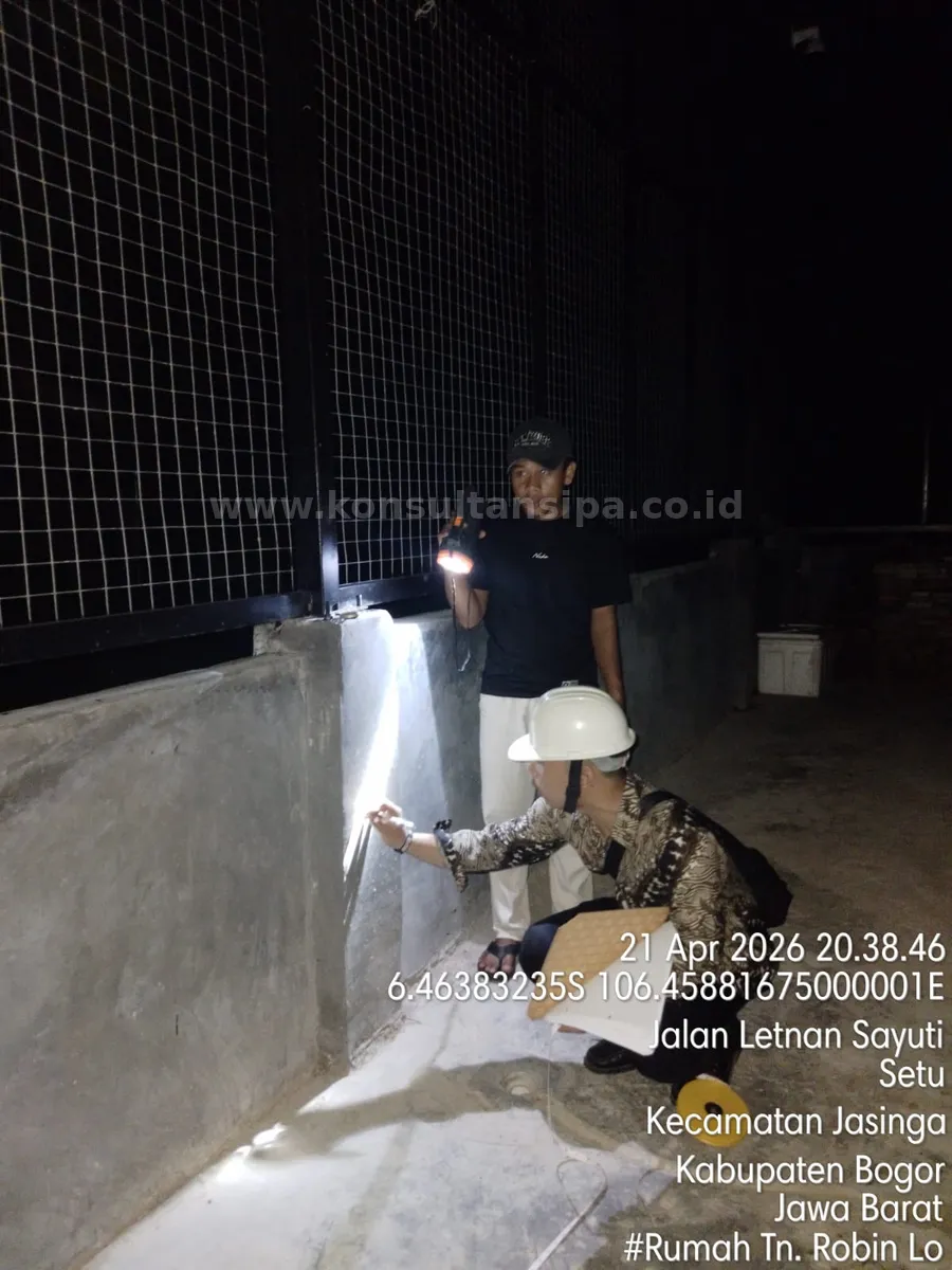 Pengujian hammer test pada struktur beton area rooftop rumah tinggal untuk SLF di Jasinga Bogor